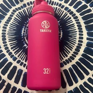 Takeya 32oz hot pink metal insulated refillable water plasticbottle spout ring